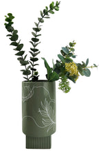 Load image into Gallery viewer, Green Leaf Vase